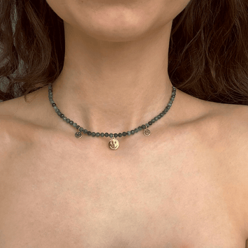 Colier smarald si pandant smiling face - Aur galben de 14K