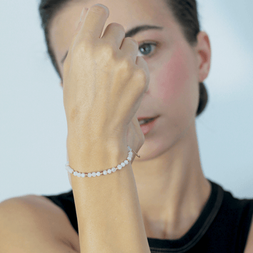 Bratara din snur si piatra lunii - Aur galben de 14K