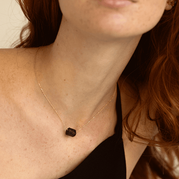 Colier din aur galben 14K si turmalina neagra